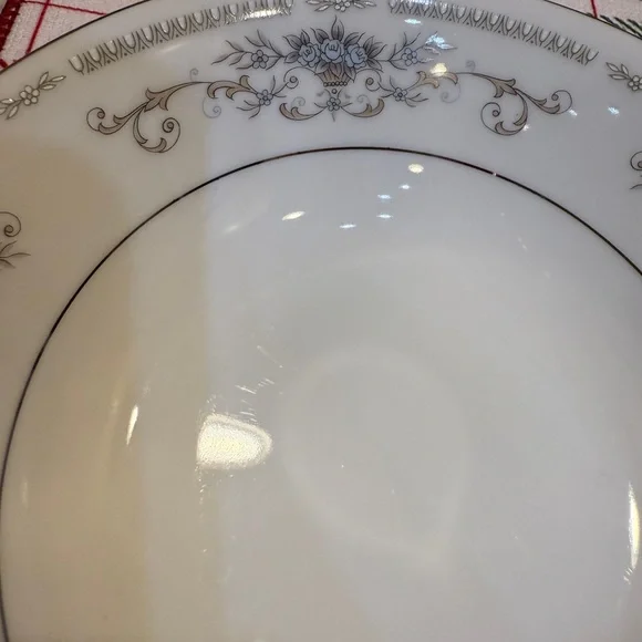 Vintage Fine Porcelain China “Diane” Dessert Bowls - 2 piece set - Picture 3 of 5